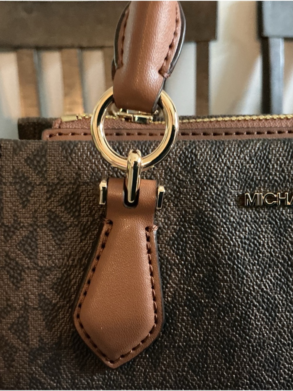 Michael Kors Marilyn Small Messenger Brown MK Signature NWT - Picture 3 of 16